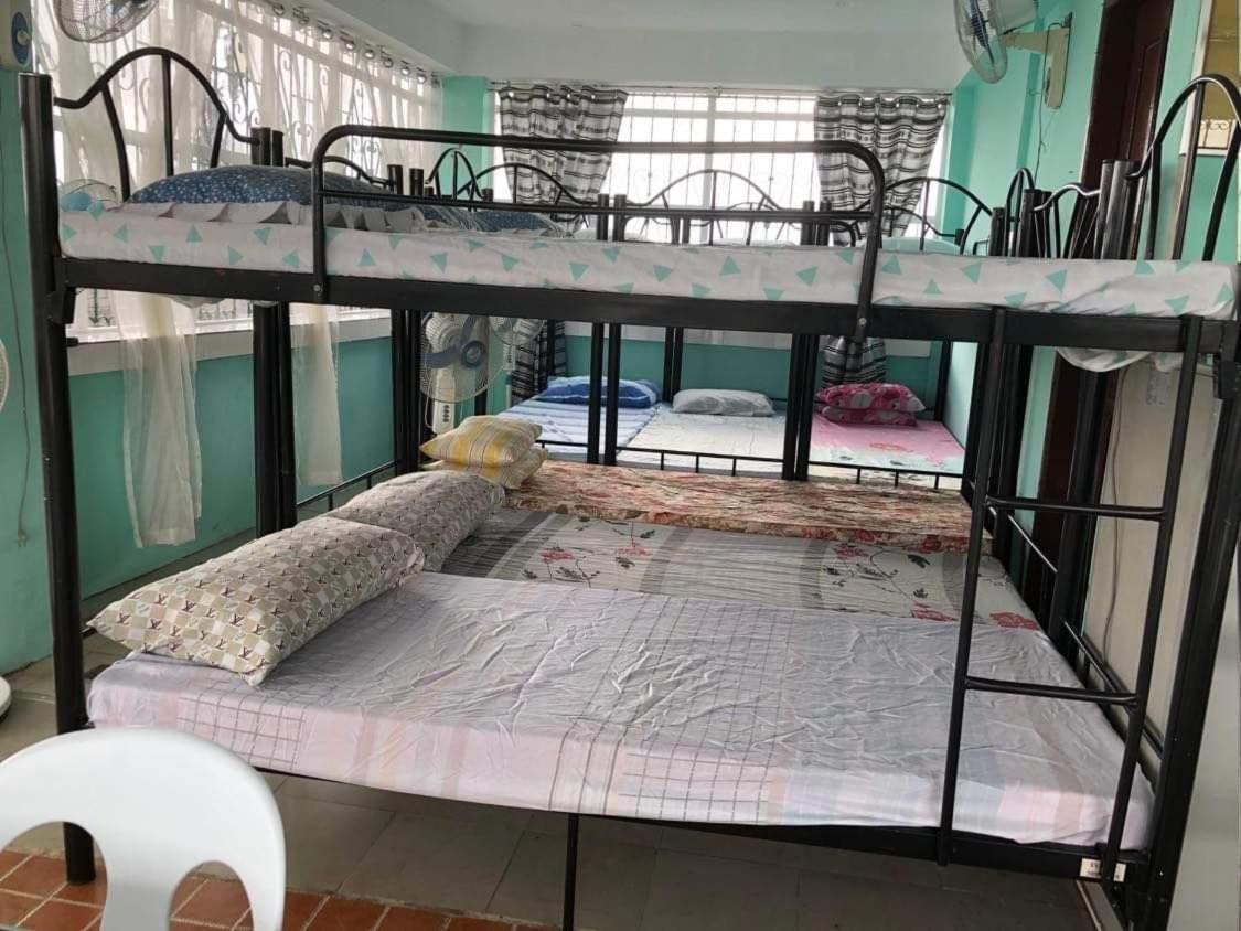 The Mansion - Backpackers Near Airport Apartman Manila Kültér fotó