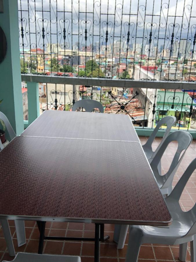 The Mansion - Backpackers Near Airport Apartman Manila Kültér fotó