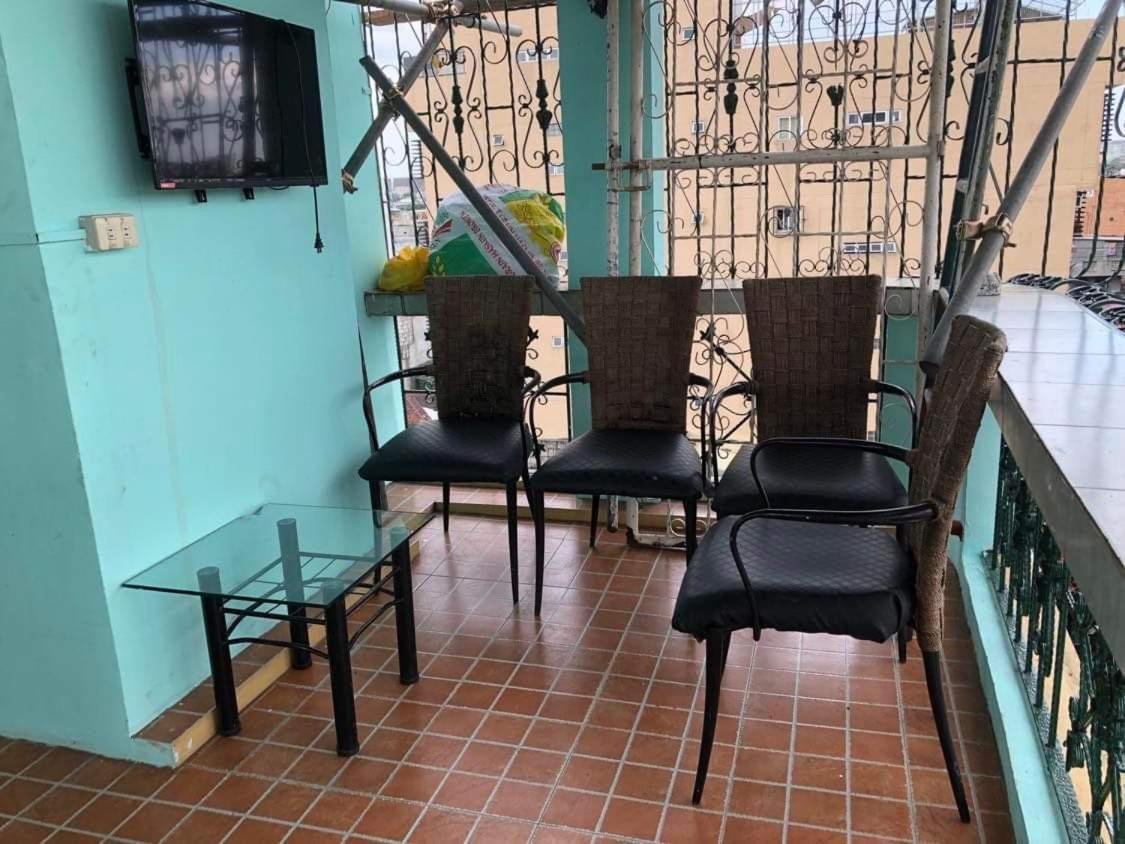 The Mansion - Backpackers Near Airport Apartman Manila Kültér fotó