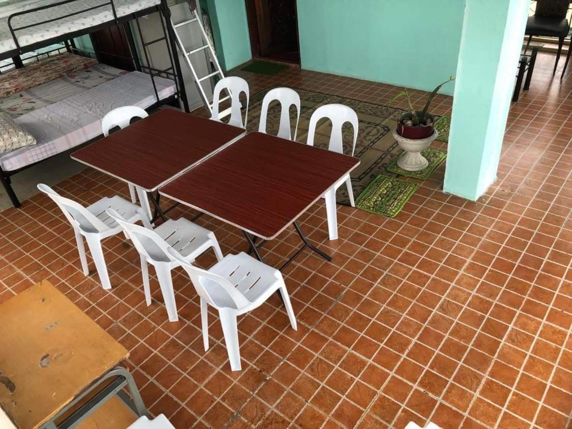The Mansion - Backpackers Near Airport Apartman Manila Kültér fotó