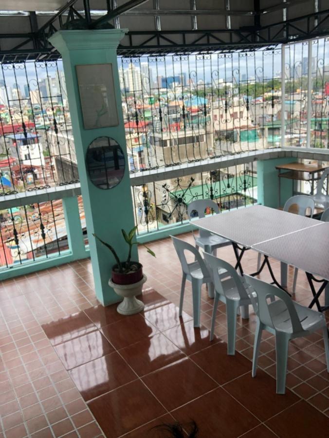 The Mansion - Backpackers Near Airport Apartman Manila Kültér fotó