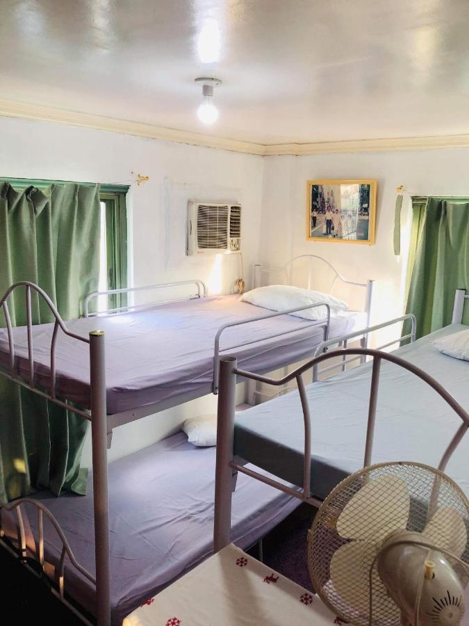 The Mansion - Backpackers Near Airport Apartman Manila Kültér fotó