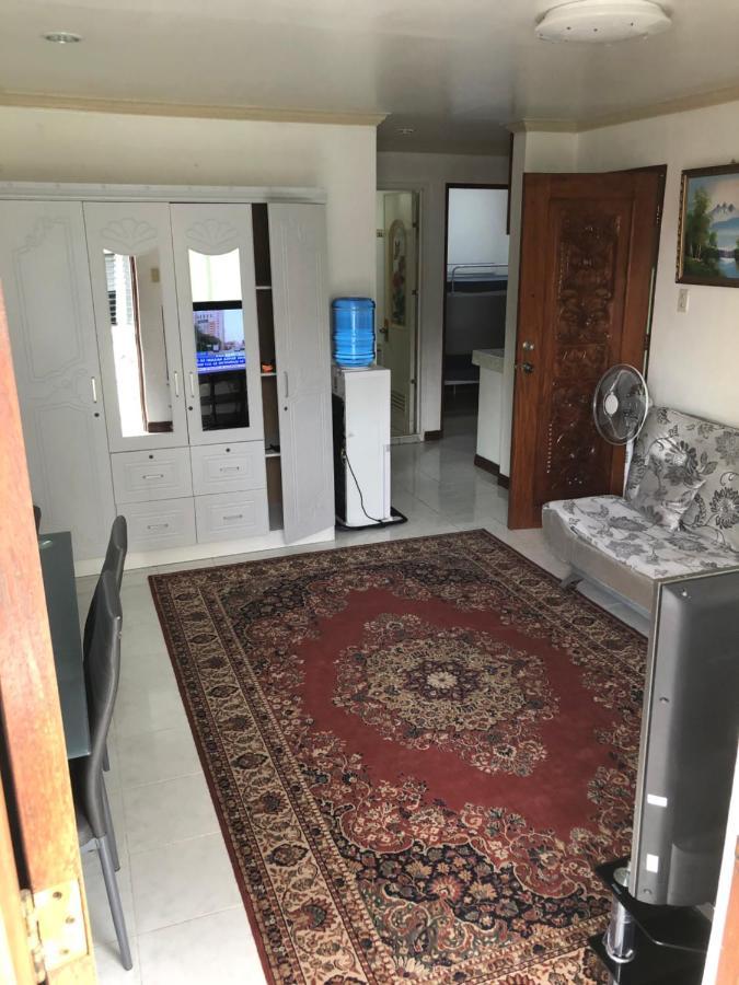 The Mansion - Backpackers Near Airport Apartman Manila Kültér fotó