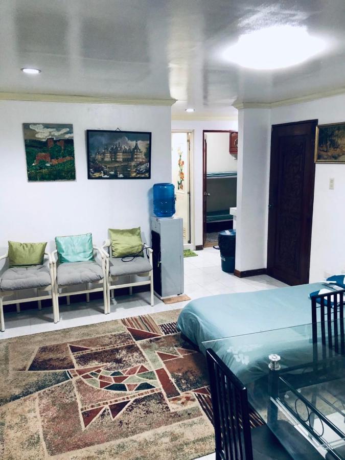 The Mansion - Backpackers Near Airport Apartman Manila Kültér fotó