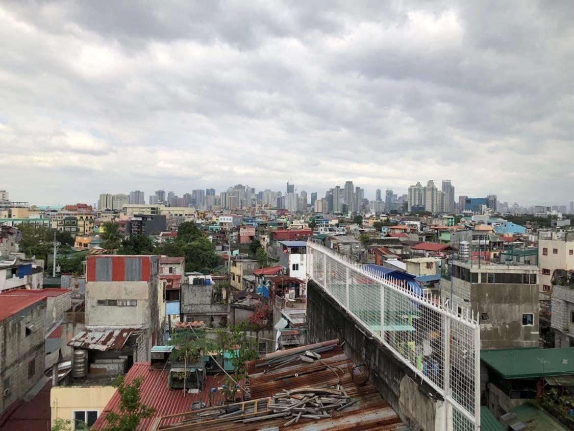 The Mansion - Backpackers Near Airport Apartman Manila Kültér fotó