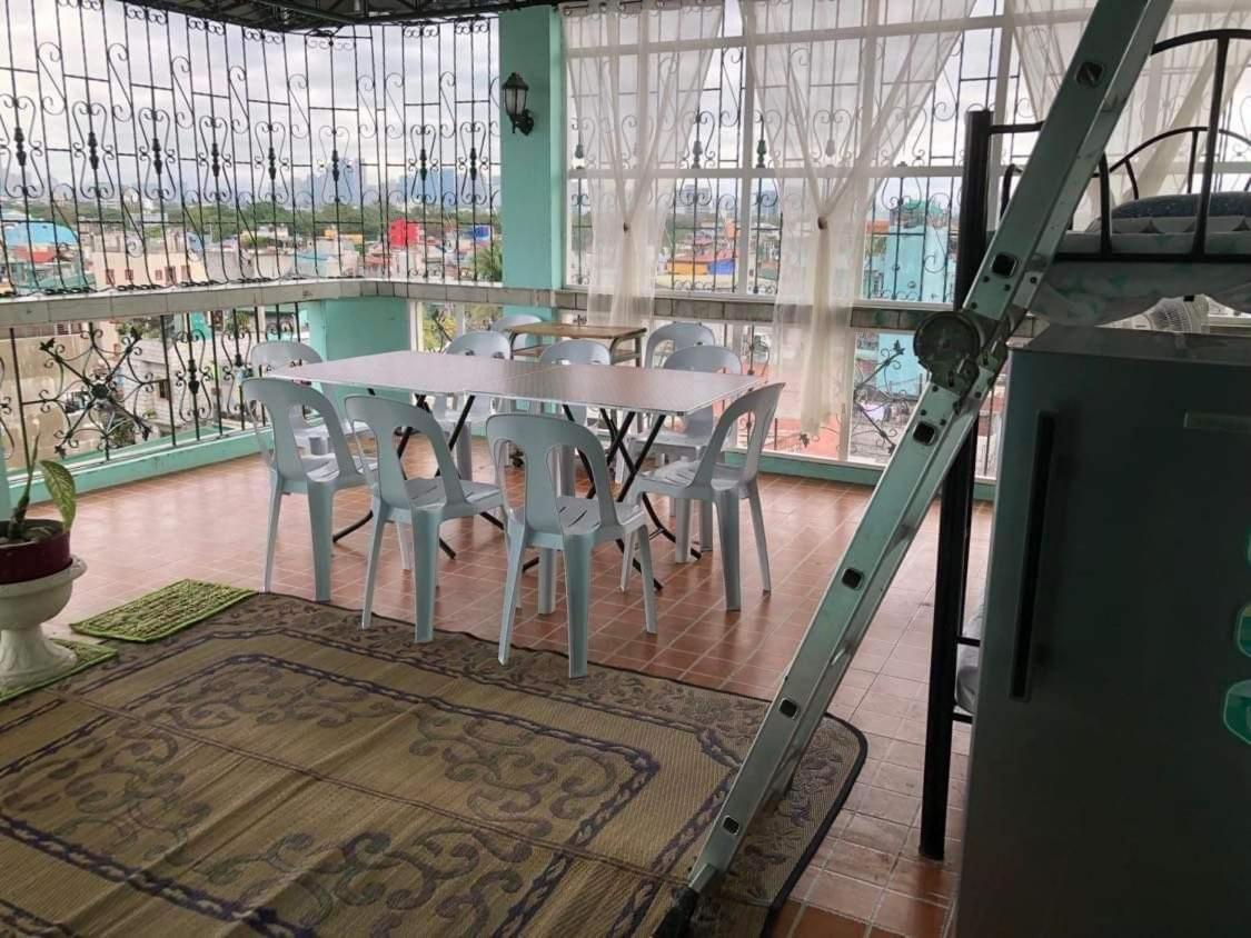 The Mansion - Backpackers Near Airport Apartman Manila Kültér fotó