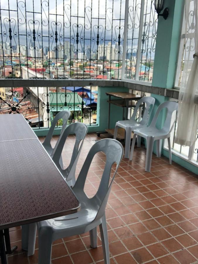 The Mansion - Backpackers Near Airport Apartman Manila Kültér fotó
